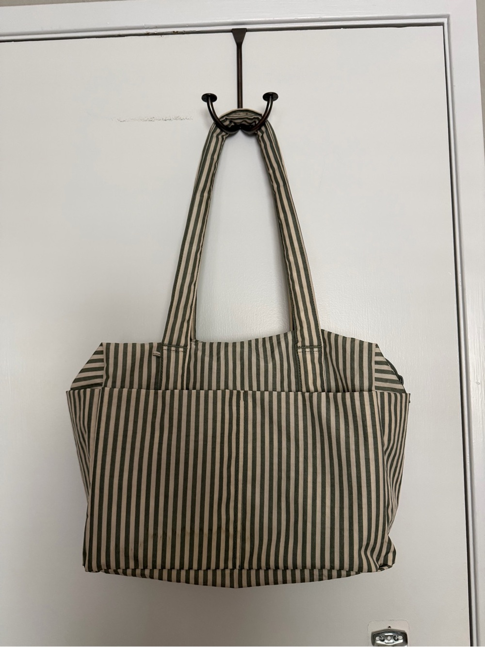 BAGGU Everyday Cloud Bag in Sage Stripe - Picture 2 of 3